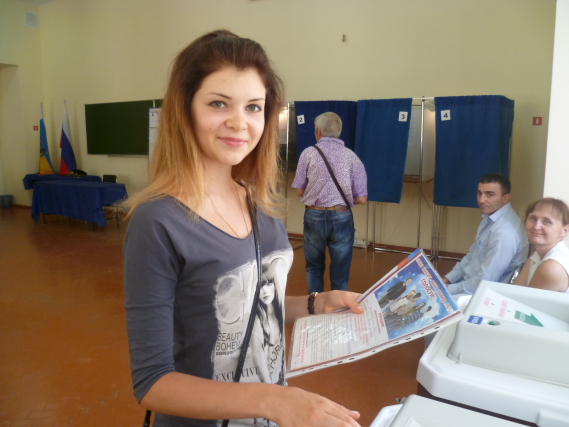 Голосование на избирательных участках